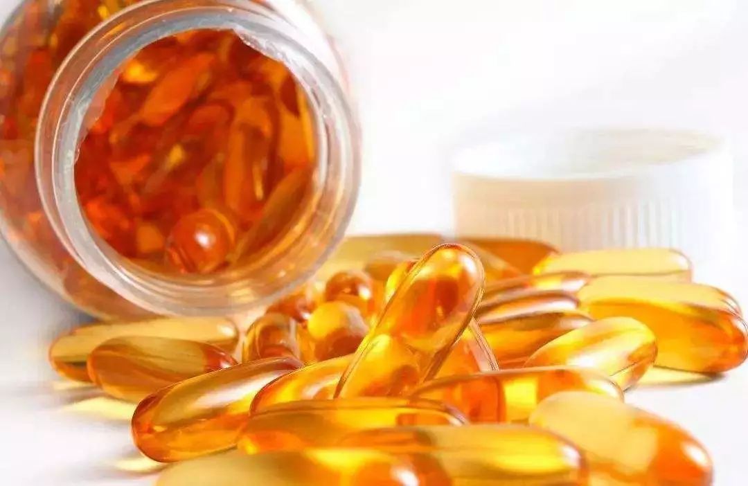 魚肝油、魚油、維生素AD、維生素D 為寶寶科學補充，一篇看懂核心區別